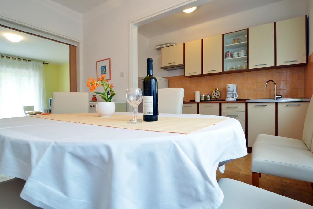 Apartment Rojnic Pula Bagian luar foto